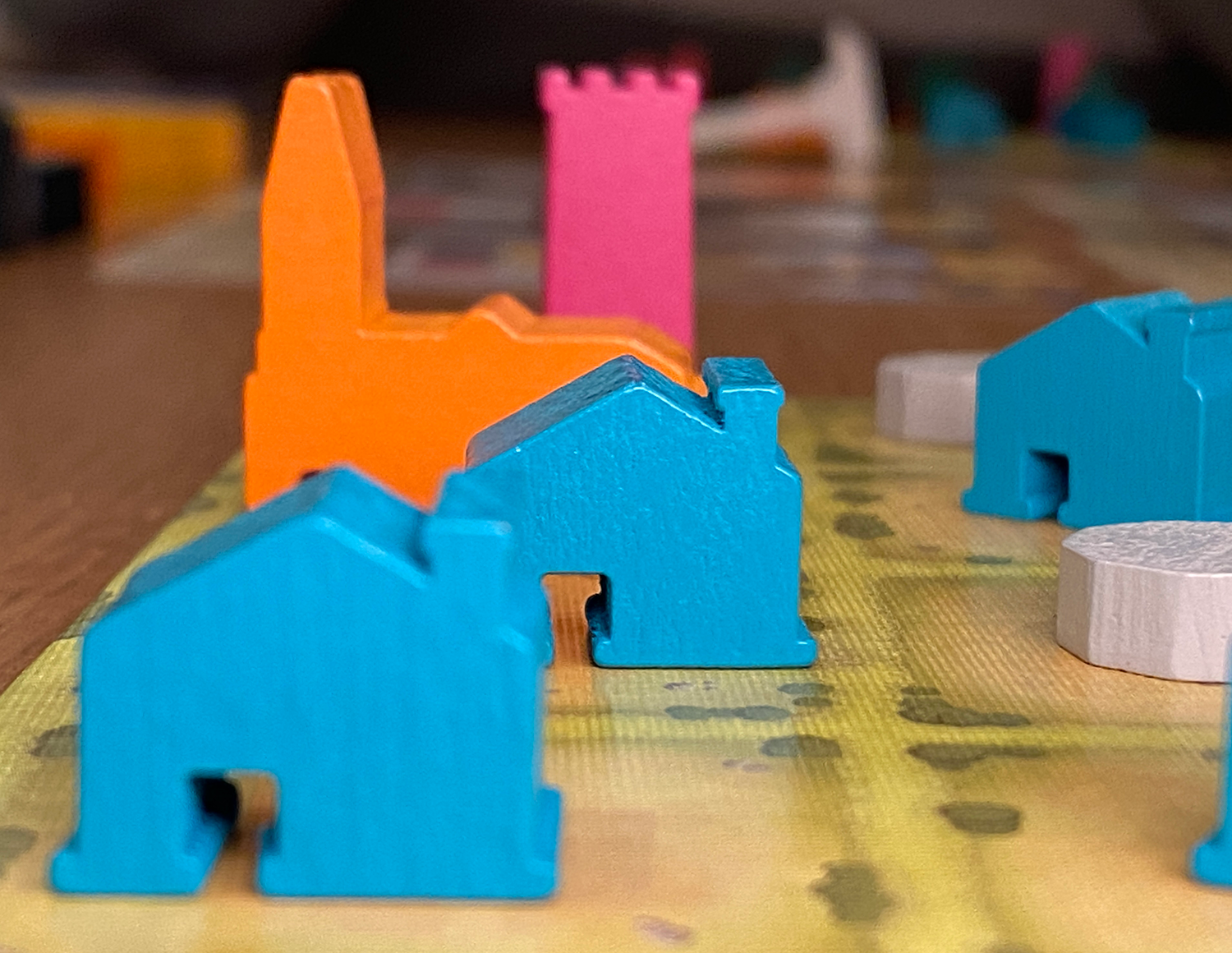 Tiny Towns Components