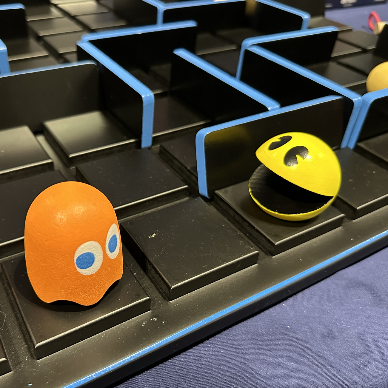 Pacman Quoridor