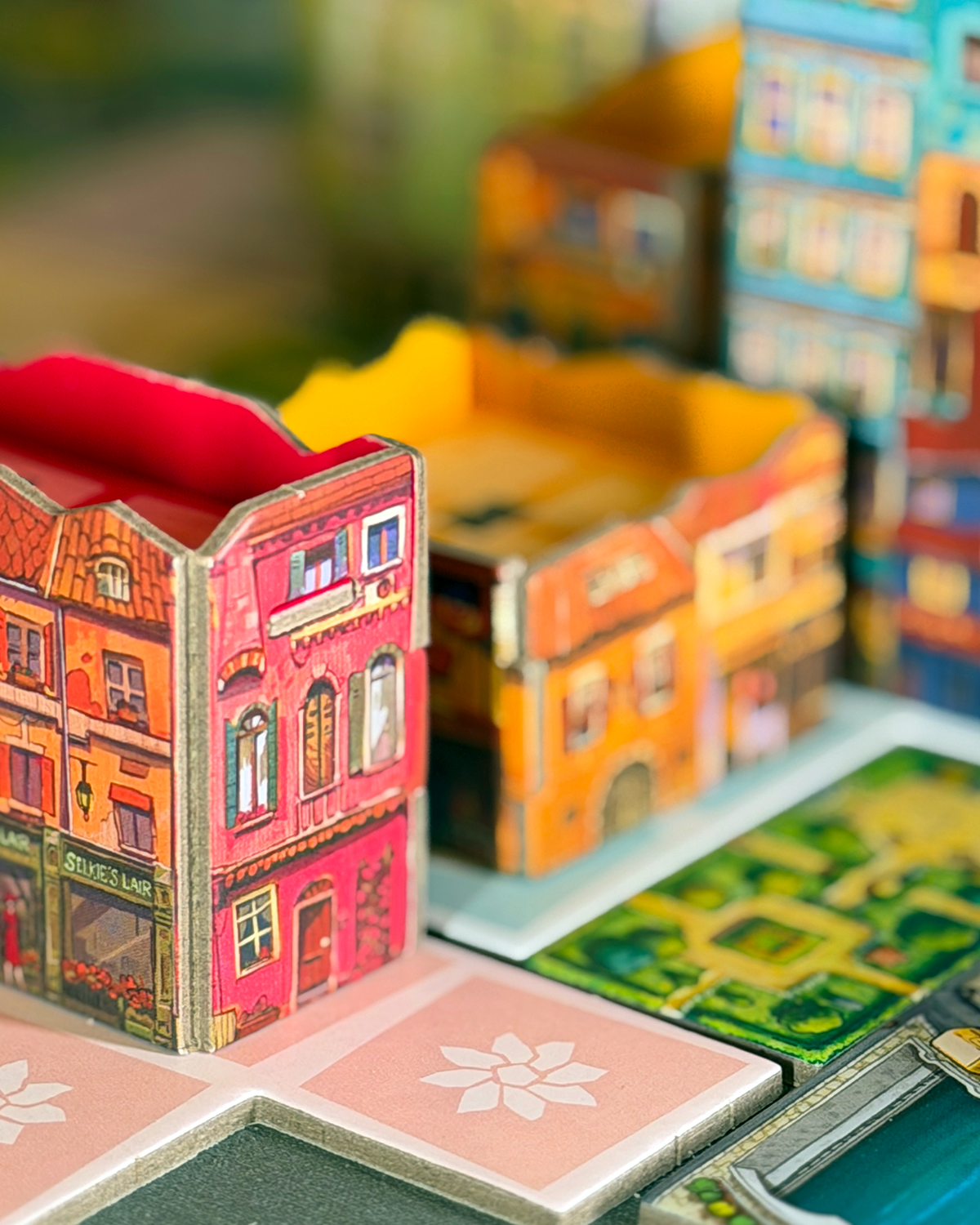 Bella Vista Board Game Review Arty Detail